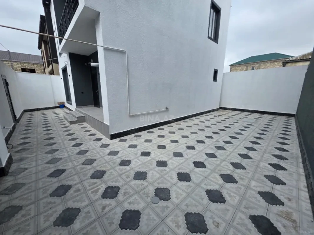 Satılır 4 otaqlı həyət evi 165 m²