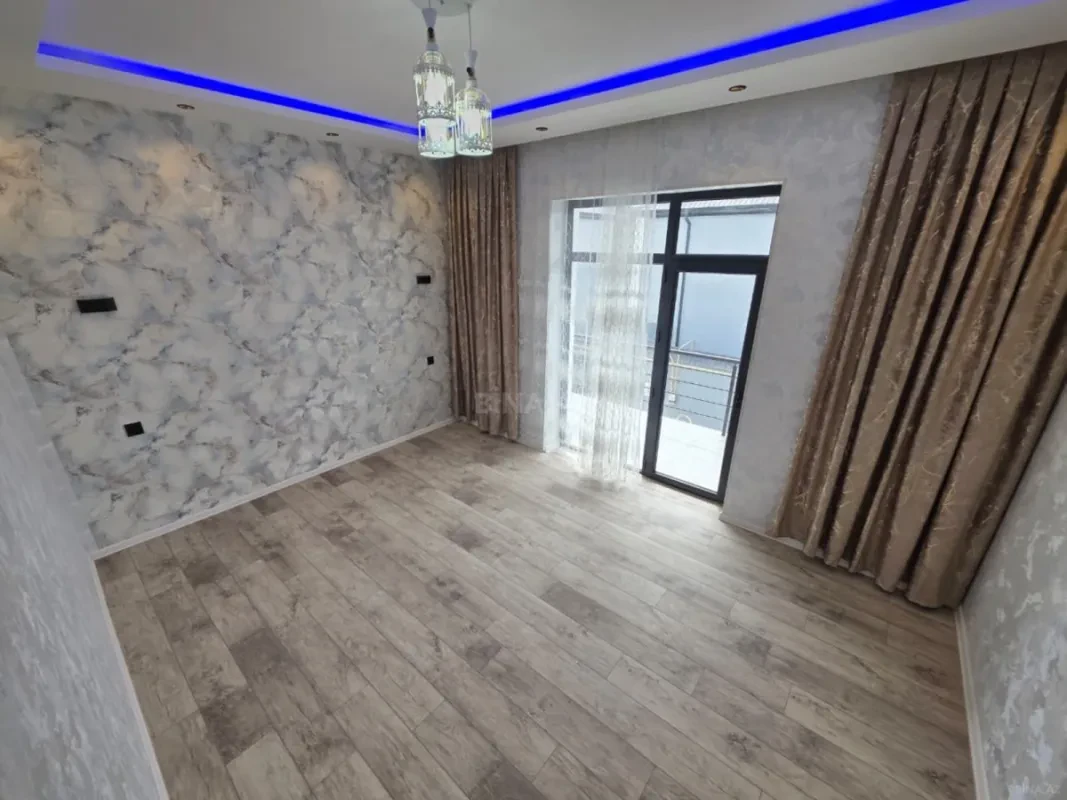 Satılır 4 otaqlı həyət evi 165 m²