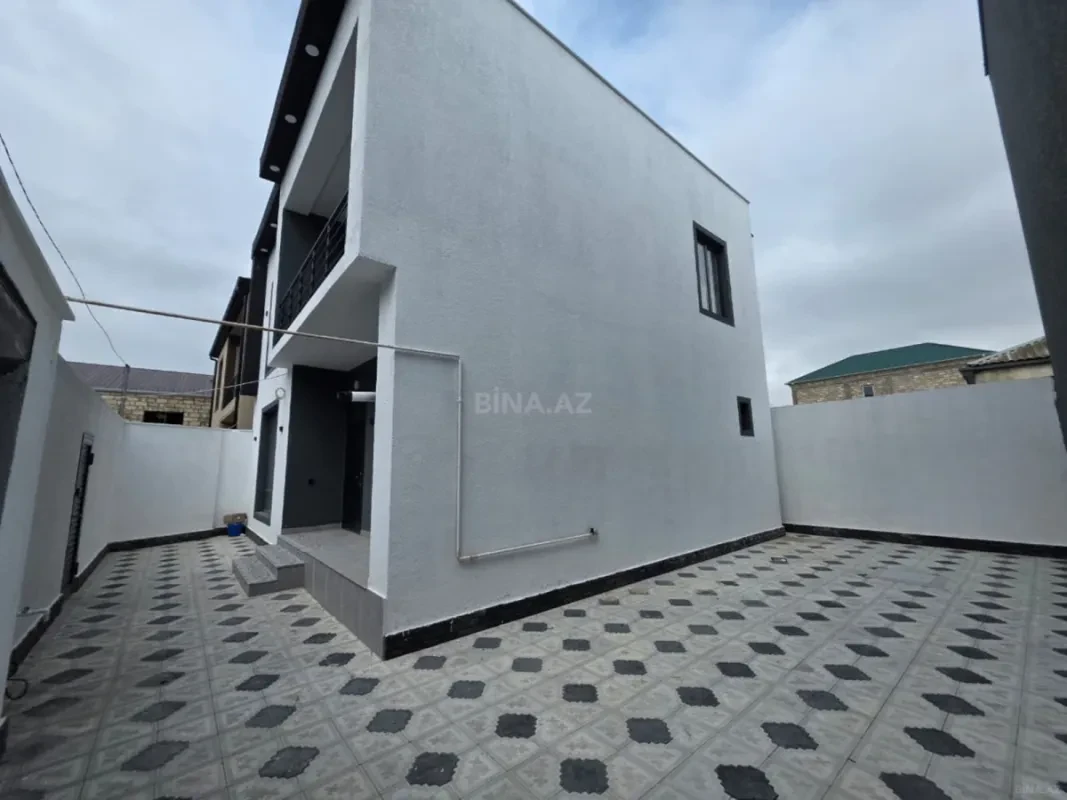 Satılır 4 otaqlı həyət evi 165 m²