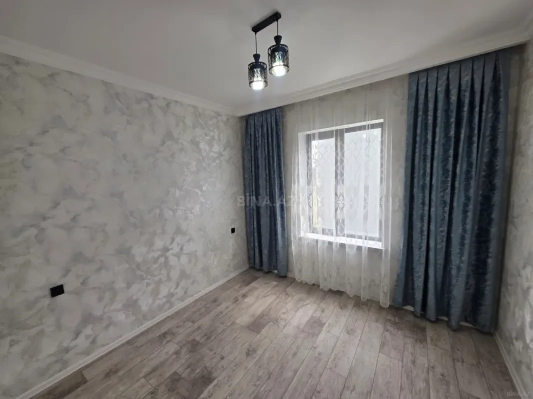Satılır 4 otaqlı həyət evi 165 m²