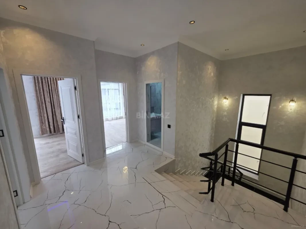 Satılır 4 otaqlı həyət evi 165 m²