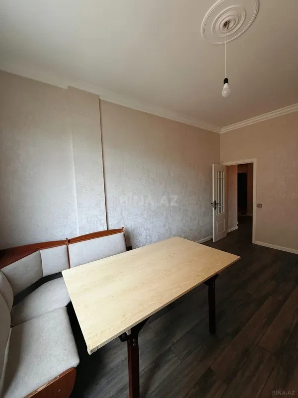 Satılır 3 otaqlı mənzil 110 m²