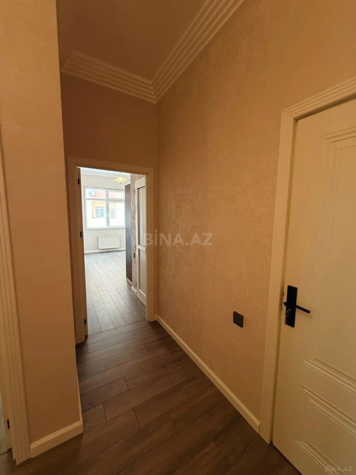 Satılır 3 otaqlı mənzil 110 m²