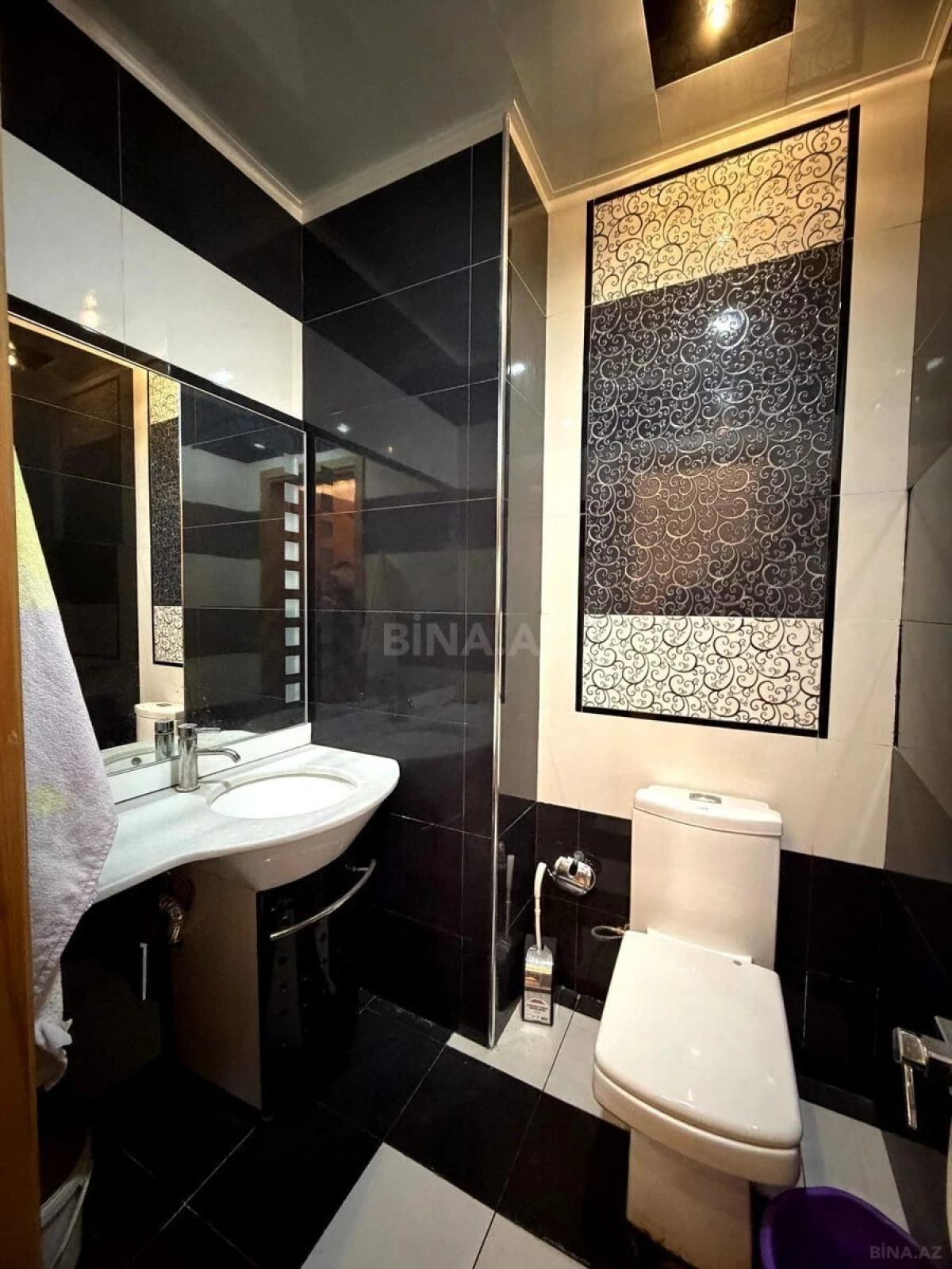 Satılır 4 otaqlı mənzil 218 m²