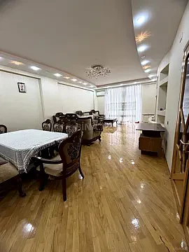 Satılır 4 otaqlı mənzil 218 m²