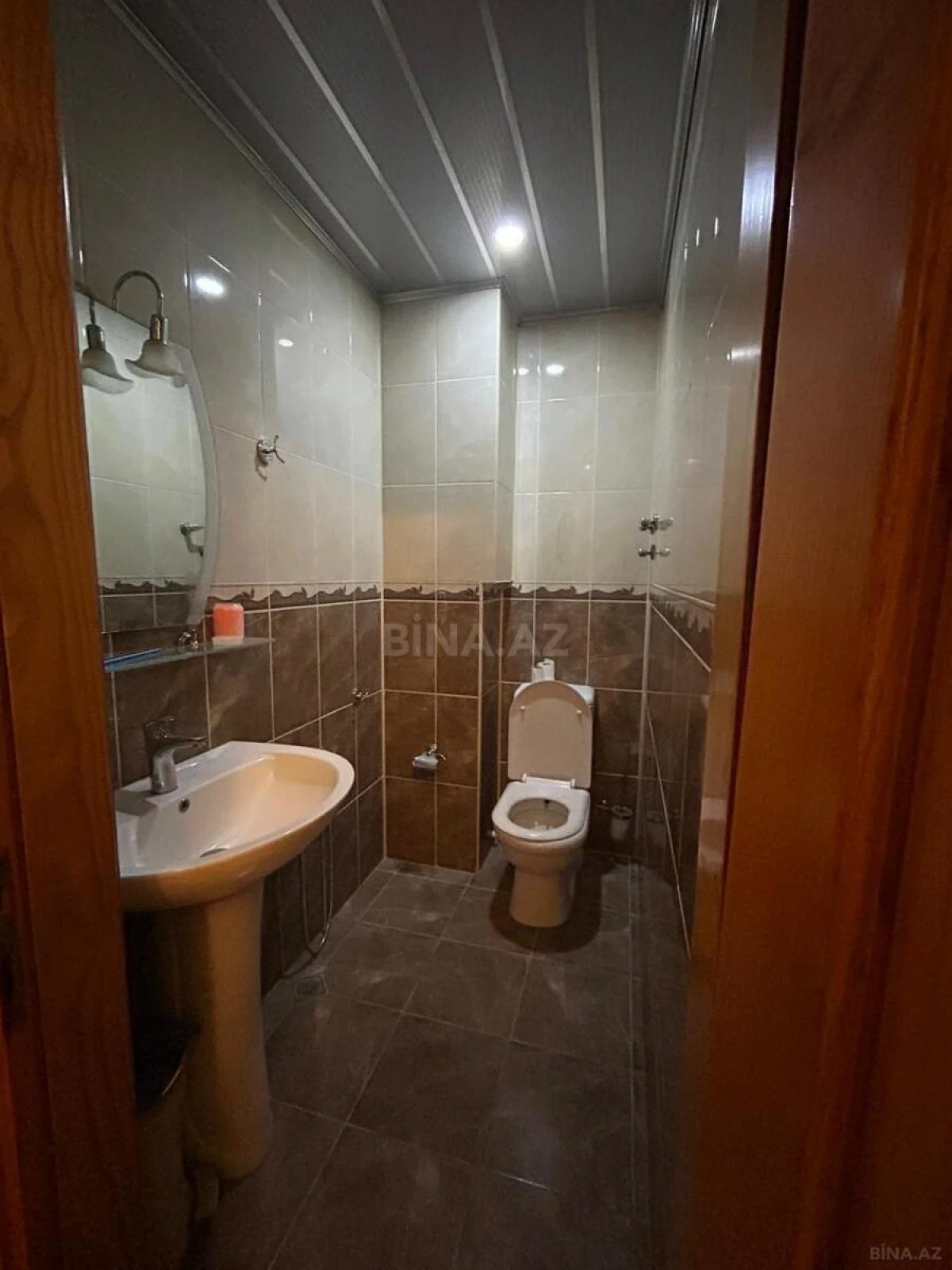 Kirayə verilir 2 otaqlı mənzil 85 m²