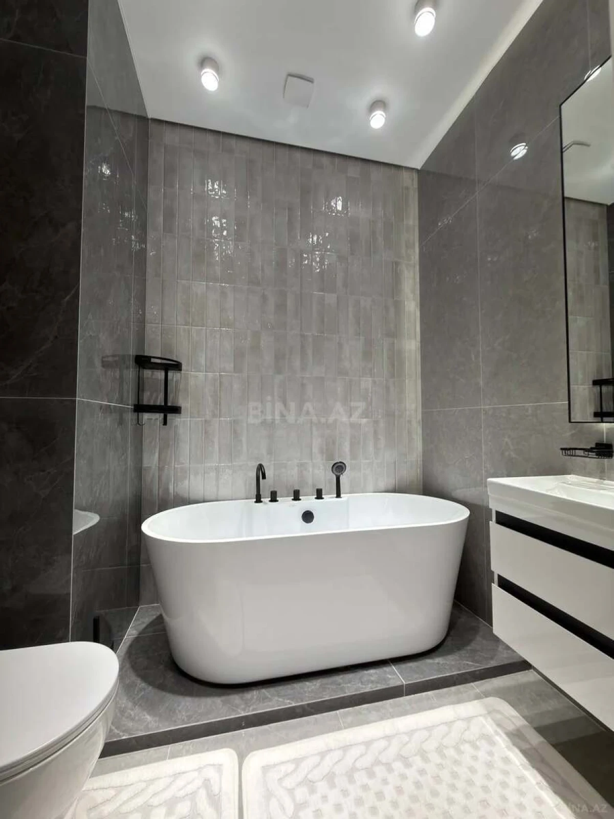 Kirayə verilir 2 otaqlı mənzil 80 m²