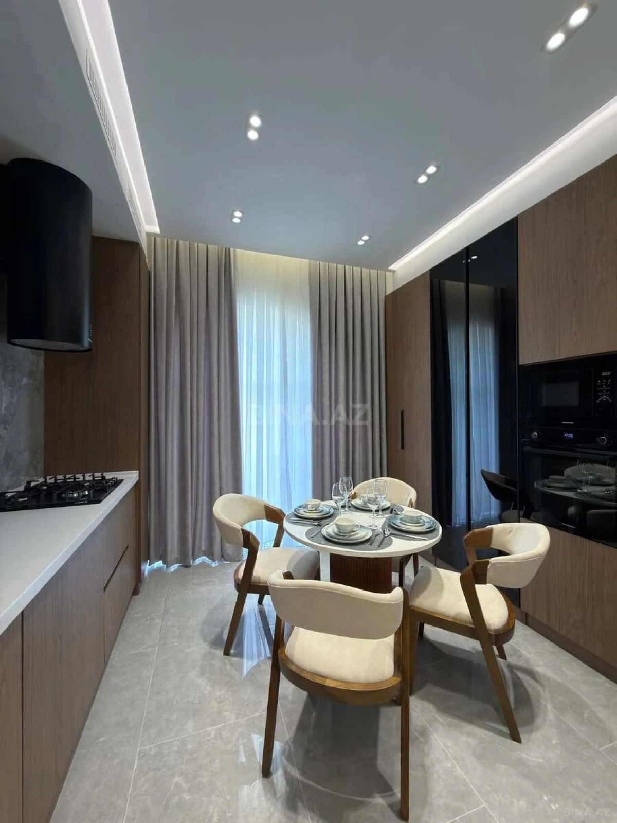 Kirayə verilir 2 otaqlı mənzil 80 m²