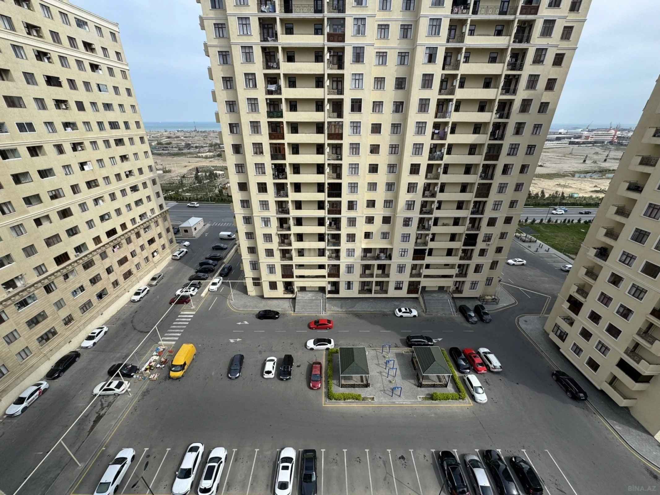 Kirayə verilir 3 otaqlı mənzil 100 m²