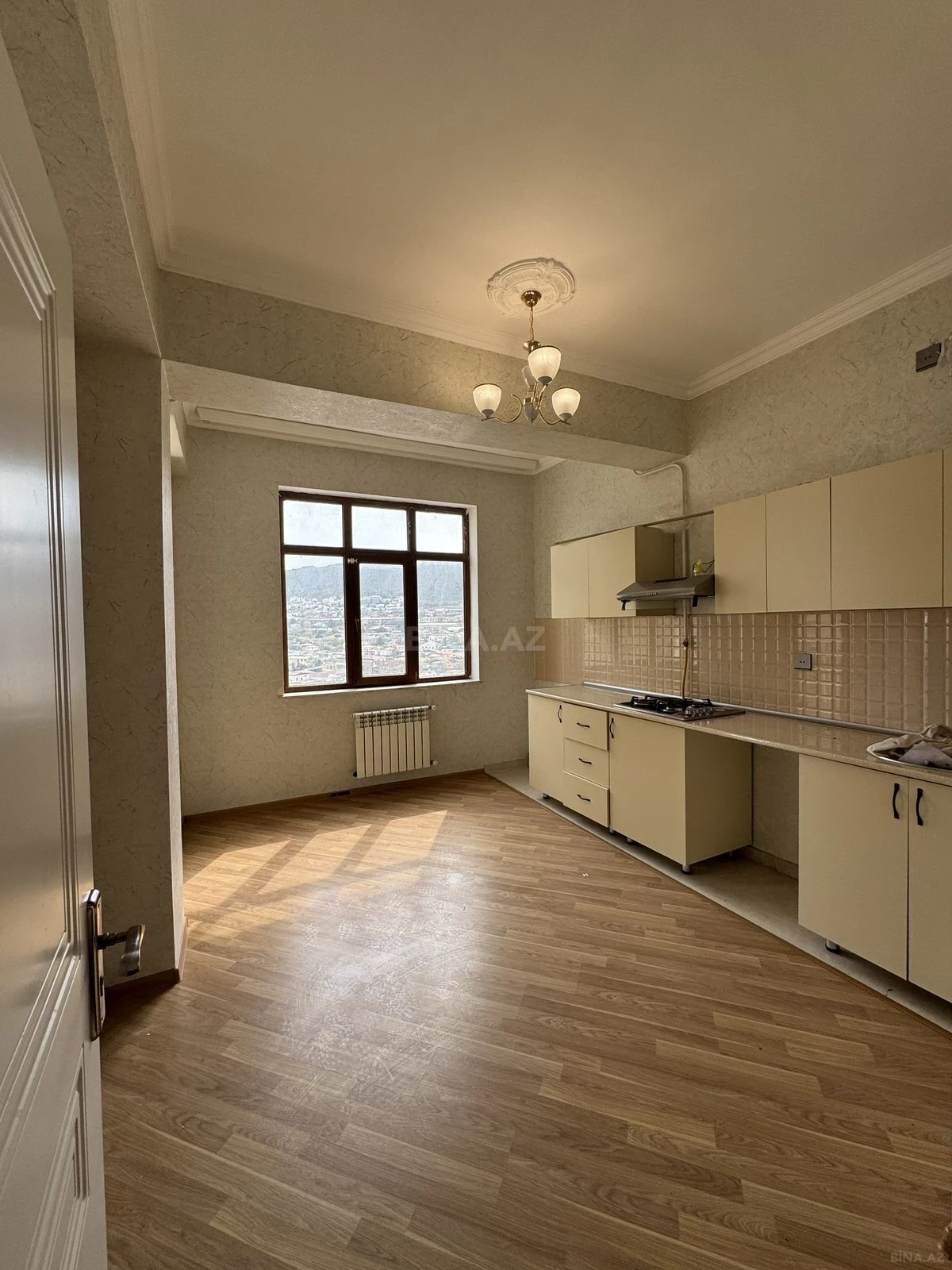 Kirayə verilir 3 otaqlı mənzil 100 m²