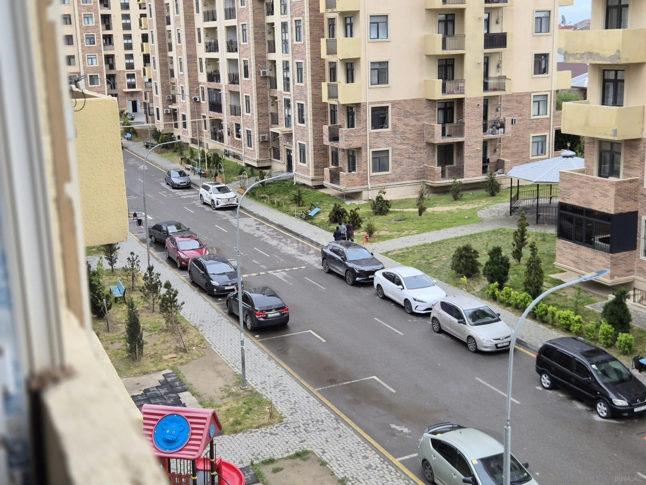 Satılır 3 otaqlı mənzil 82 m²