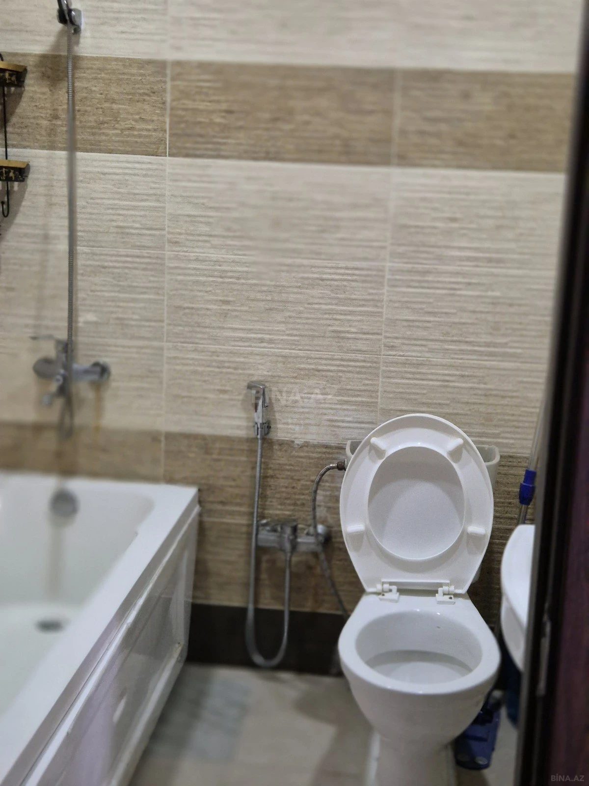Satılır 3 otaqlı mənzil 82 m²