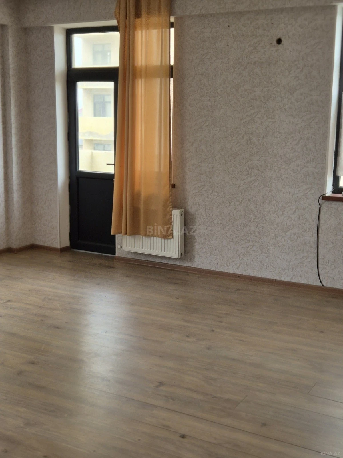 Satılır 3 otaqlı mənzil 82 m²