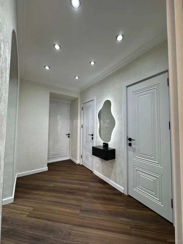 Satılır 2 otaqlı mənzil 65 m²