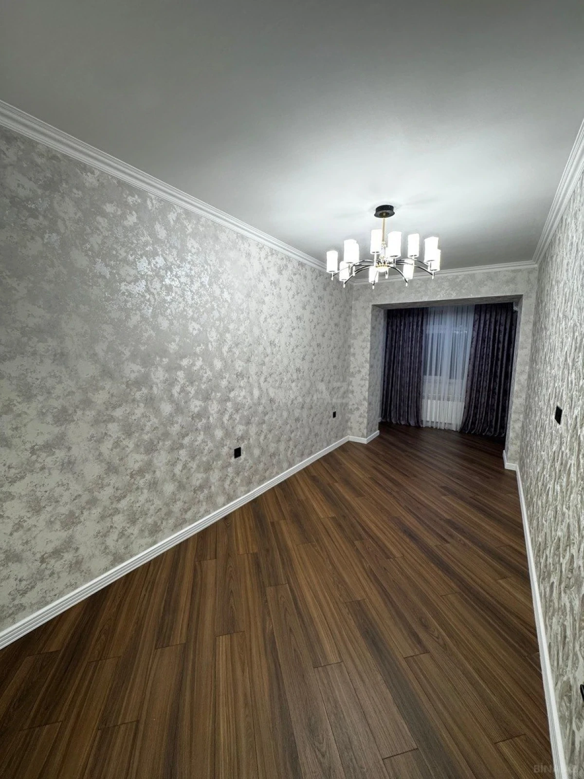Satılır 2 otaqlı mənzil 65 m²