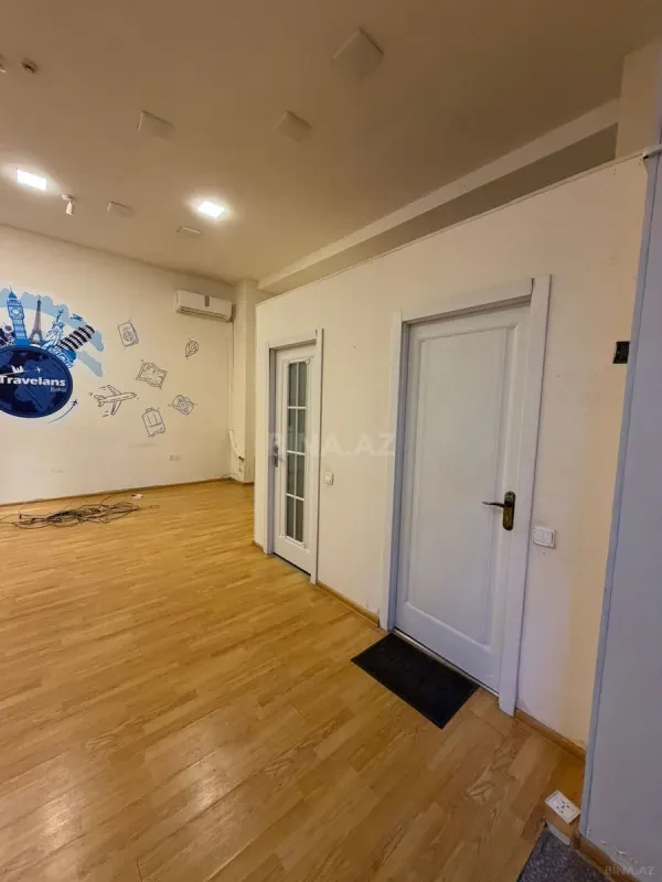 Kirayə verilir 1 otaqlı ofis 40 m²