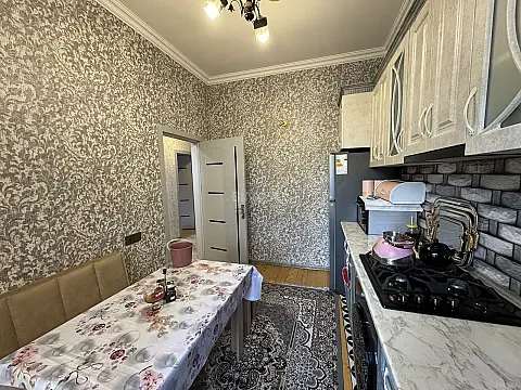Satılır 4 otaqlı həyət evi 80 m² — Bakı, Saray 4 otaq 80.00 m²