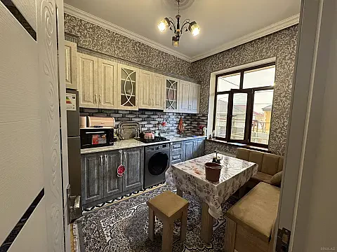 Satılır 4 otaqlı həyət evi 80 m²