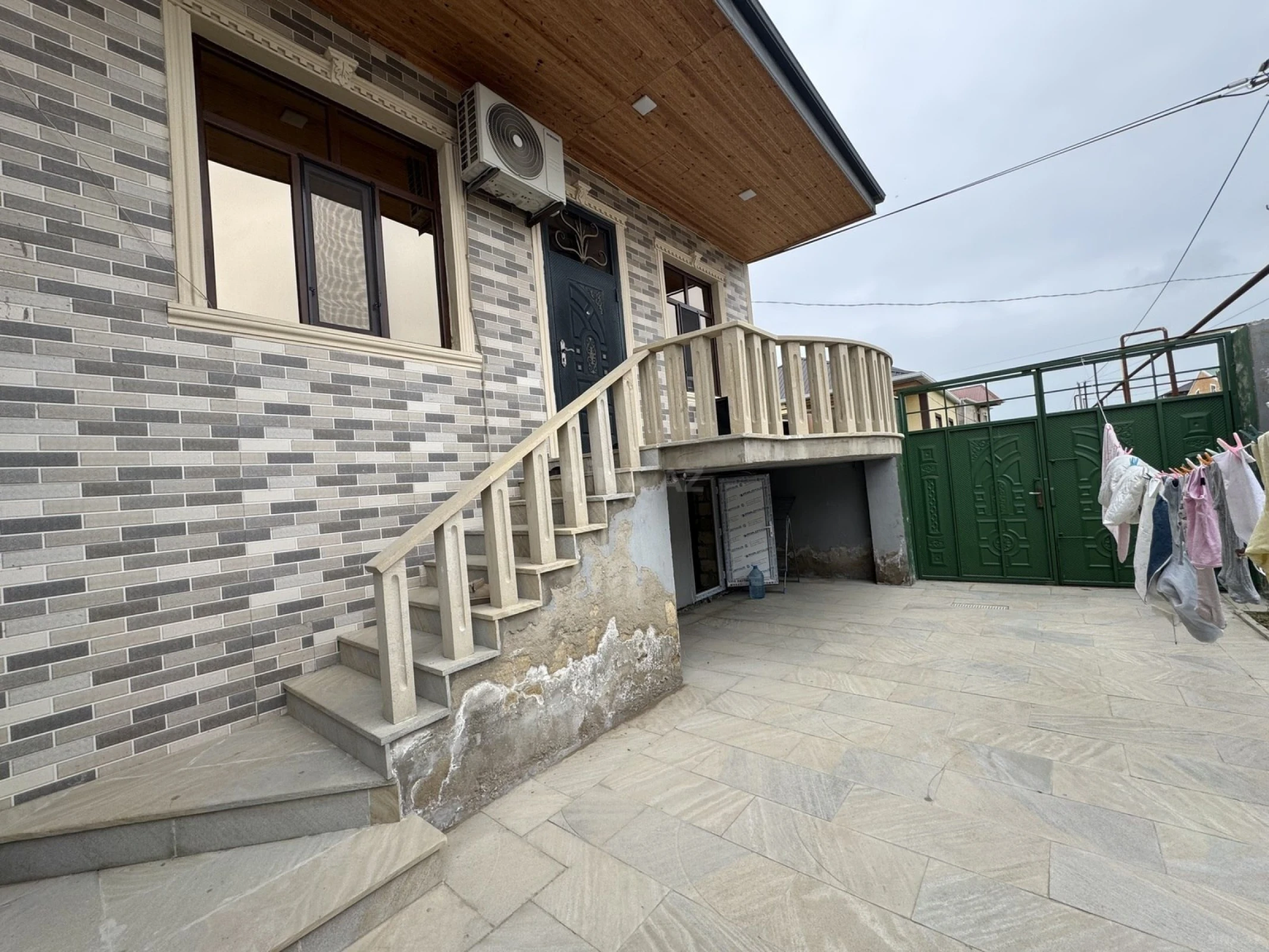 Satılır 4 otaqlı həyət evi 80 m²