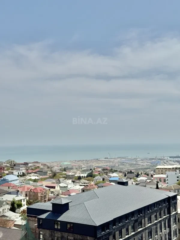 Satılır 3 otaqlı mənzil 140 m²
