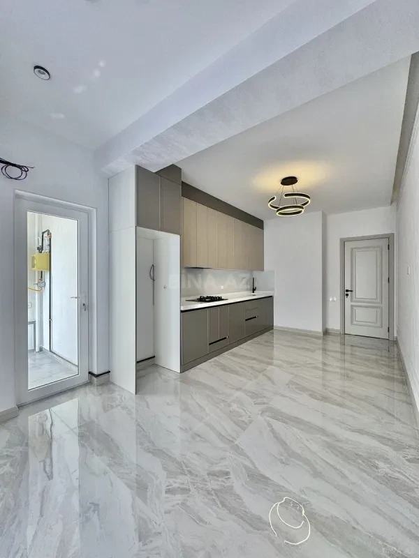 Satılır 3 otaqlı mənzil 140 m²