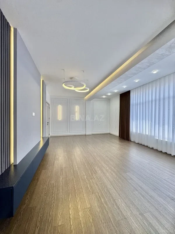 Satılır 3 otaqlı mənzil 140 m²