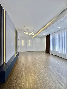 Satılır 3 otaqlı mənzil 140 m²