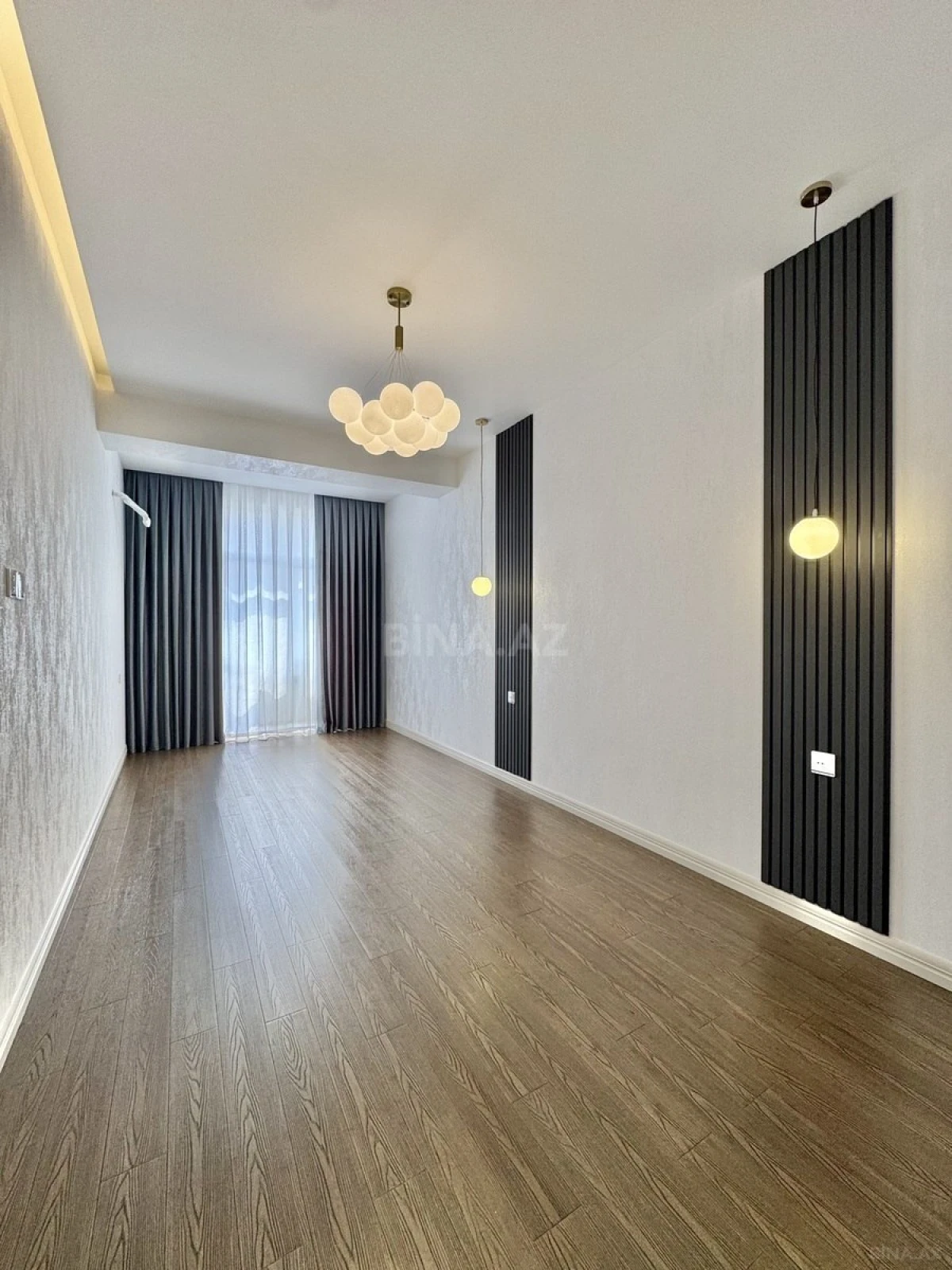 Satılır 3 otaqlı mənzil 140 m²