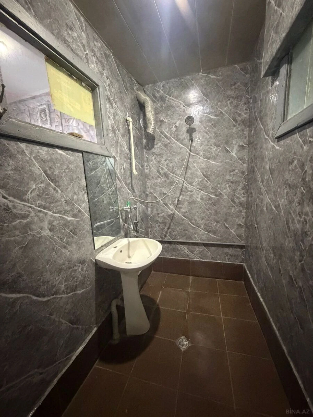 Satılır 2 otaqlı mənzil 60 m²