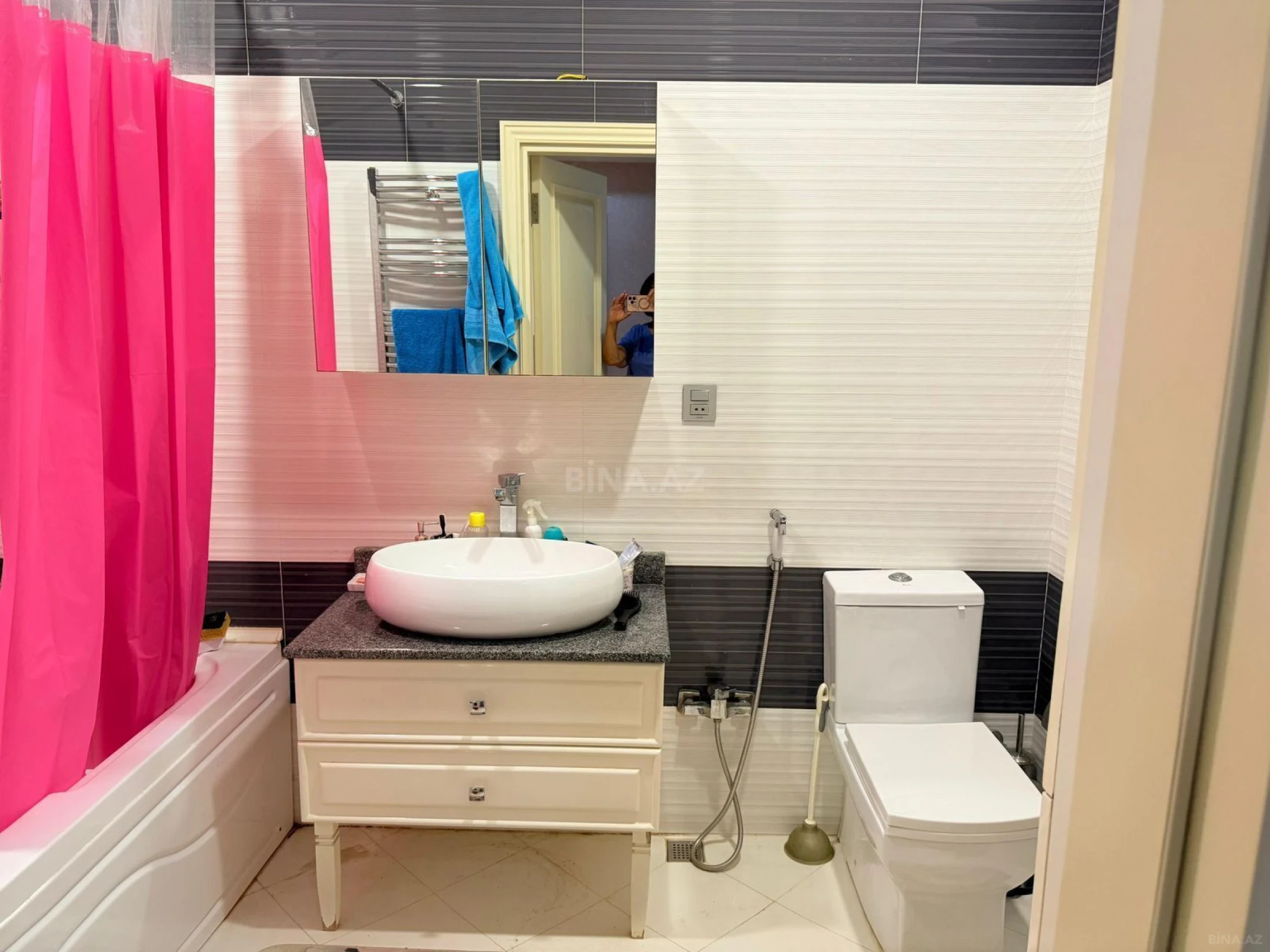 Satılır 3 otaqlı mənzil 157 m²