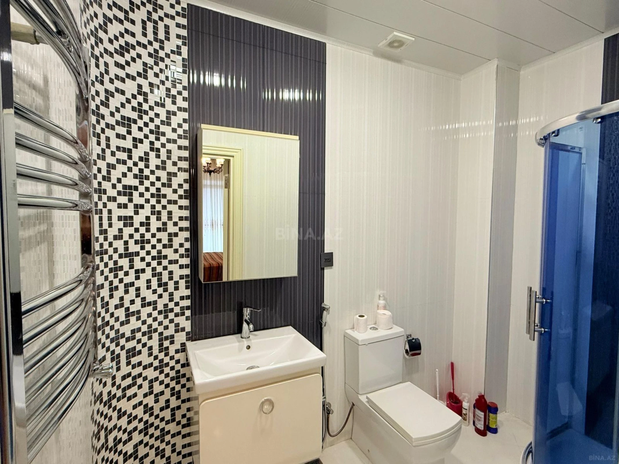 Satılır 3 otaqlı mənzil 157 m²