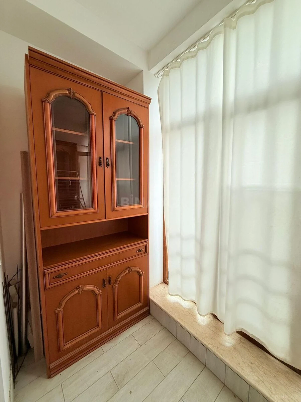Satılır 3 otaqlı mənzil 157 m²