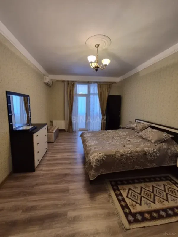 Kirayə verilir 3 otaqlı mənzil 110 m²