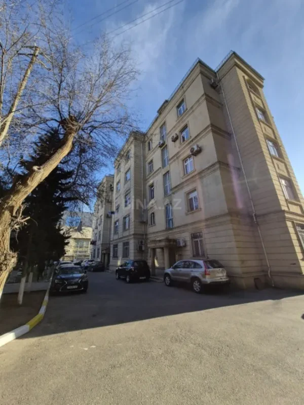 Kirayə verilir 3 otaqlı mənzil 110 m²