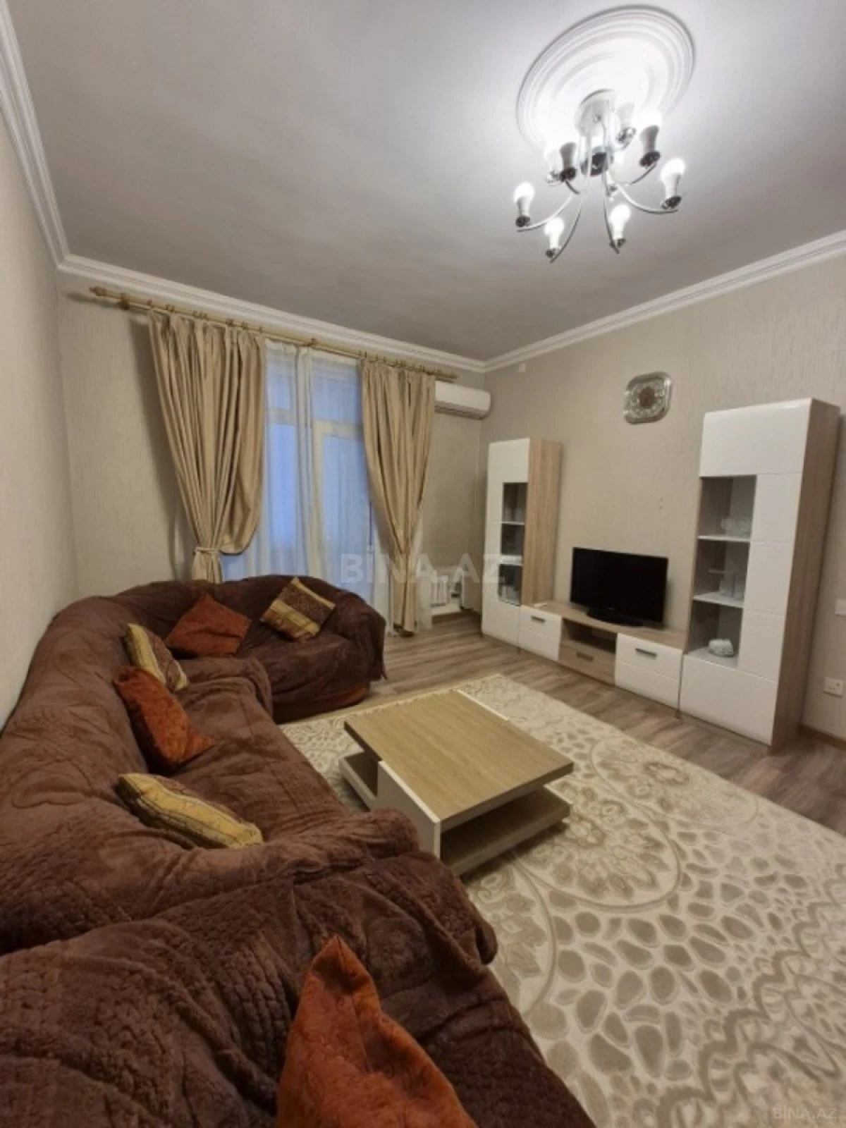 Kirayə verilir 3 otaqlı mənzil 110 m²