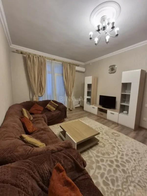 Kirayə verilir 3 otaqlı mənzil 110 m²