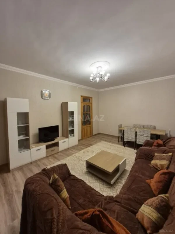 Kirayə verilir 3 otaqlı mənzil 110 m²