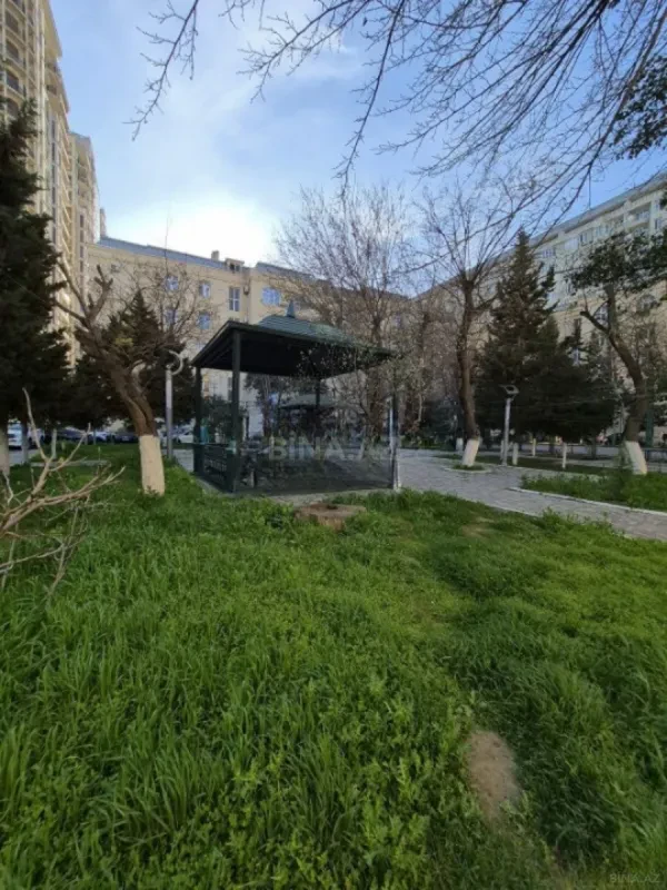 Kirayə verilir 3 otaqlı mənzil 110 m²