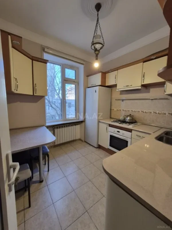 Kirayə verilir 3 otaqlı mənzil 110 m²