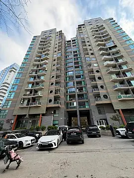 Satılır 4 otaqlı mənzil 205 m² — Bakı 4 otaq 205.00 m²