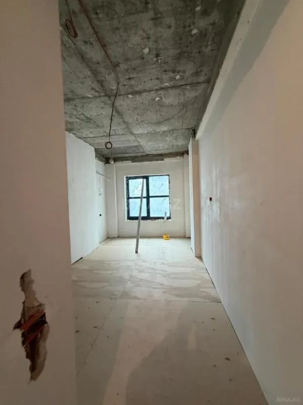 Satılır 4 otaqlı mənzil 205 m²