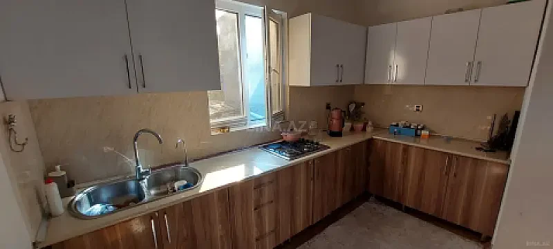 Kirayə verilir 3 otaqlı mənzil 110 m²