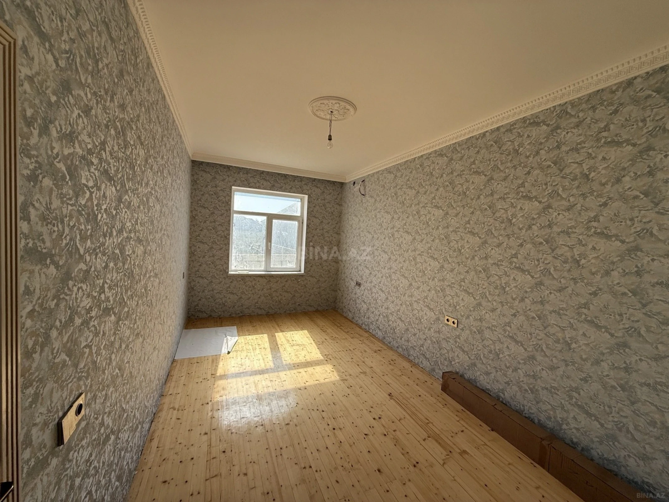 Satılır 3 otaqlı həyət evi 100 m²