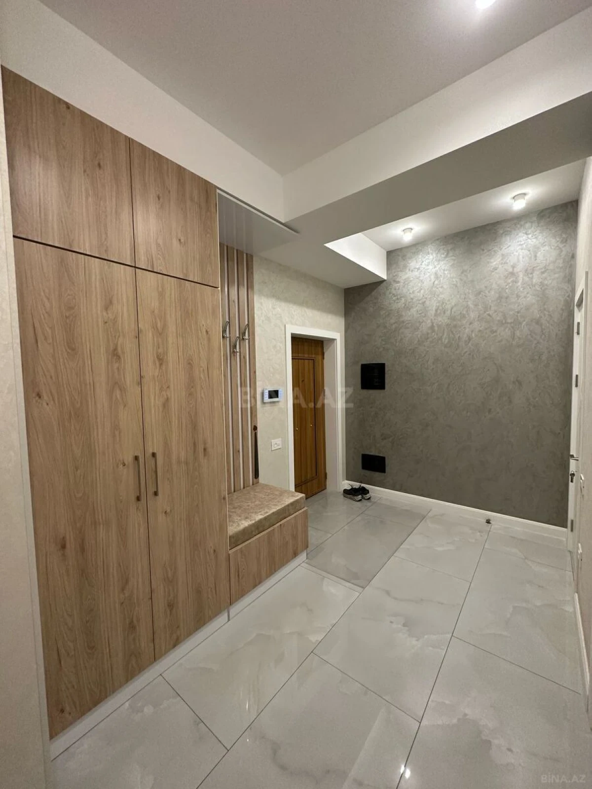 Kirayə verilir 3 otaqlı mənzil 100 m²
