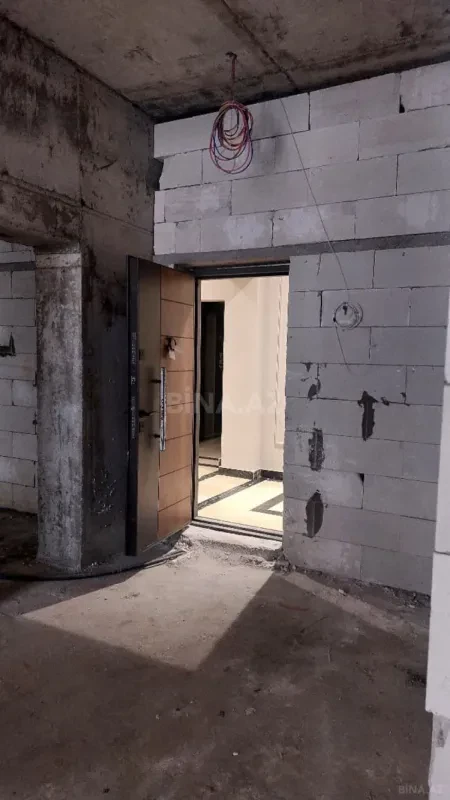 Satılır 2 otaqlı mənzil 90.5 m²