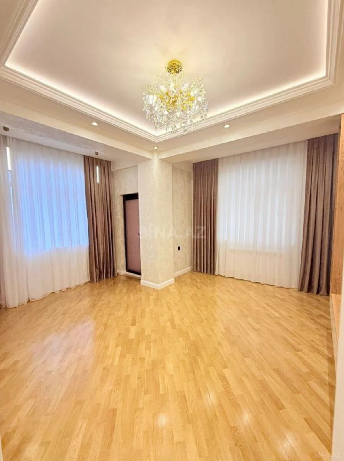 Satılır 3 otaqlı mənzil 101 m²
