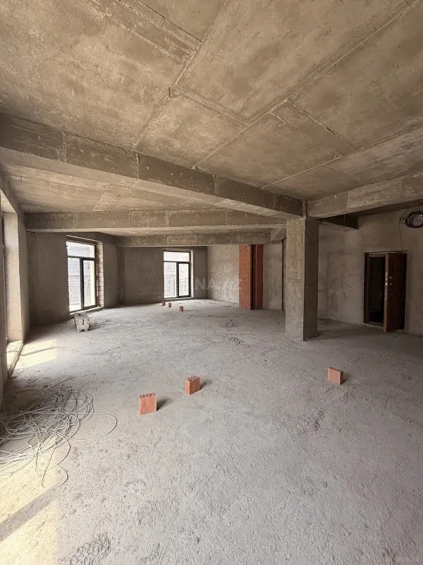 Satılır 3 otaqlı mənzil 117 m²