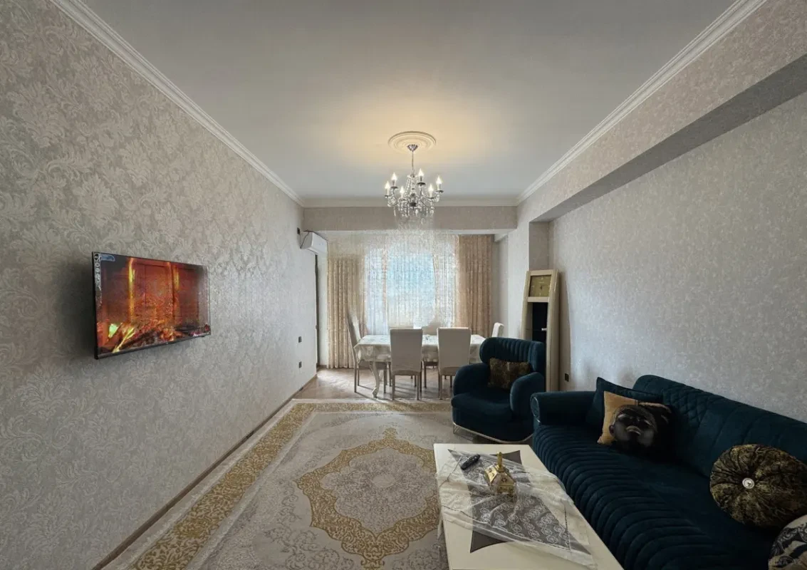 Kirayə verilir 3 otaqlı mənzil 150 m²