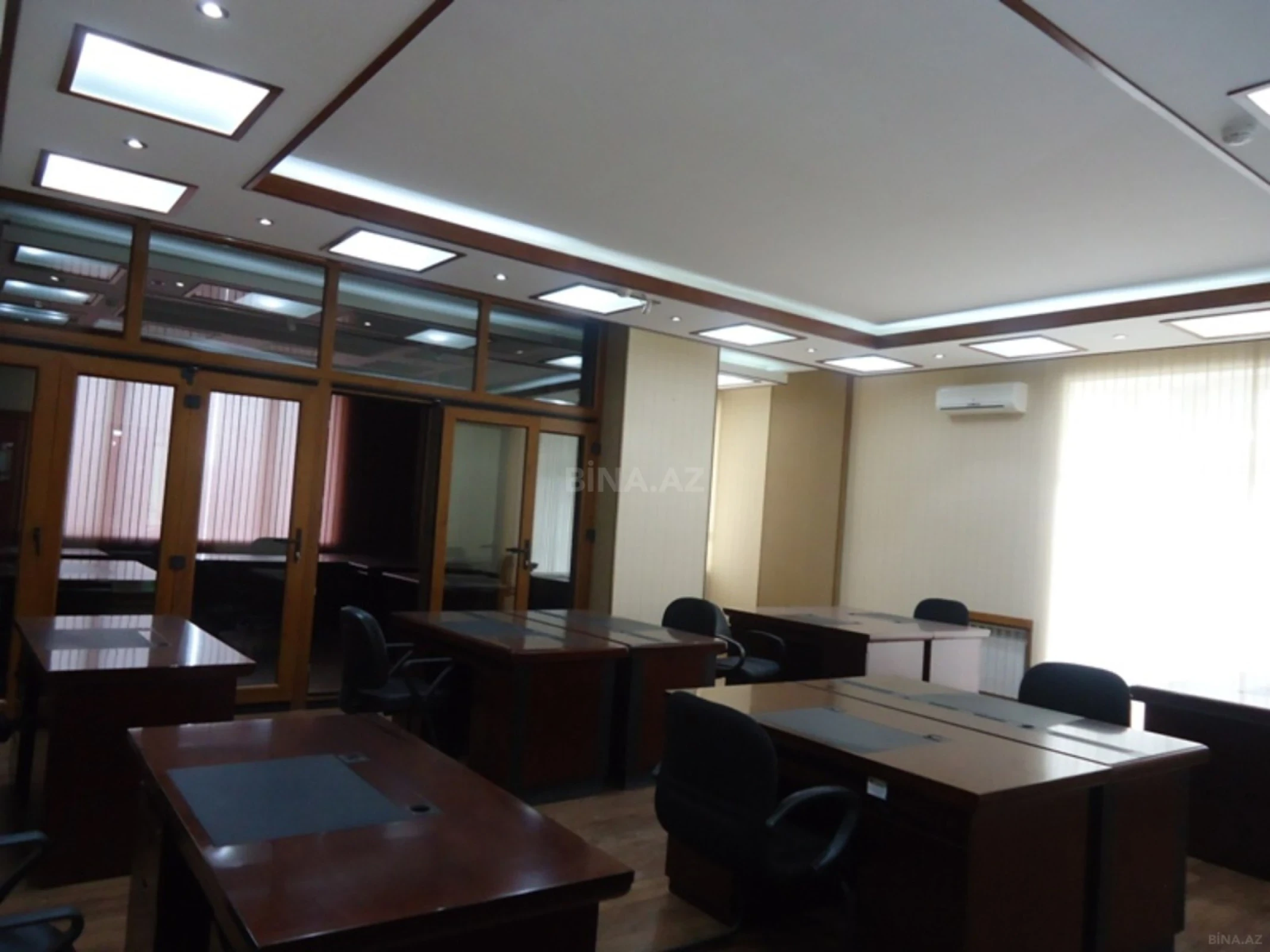 Kirayə verilir 7 otaqlı ofis 300 m²