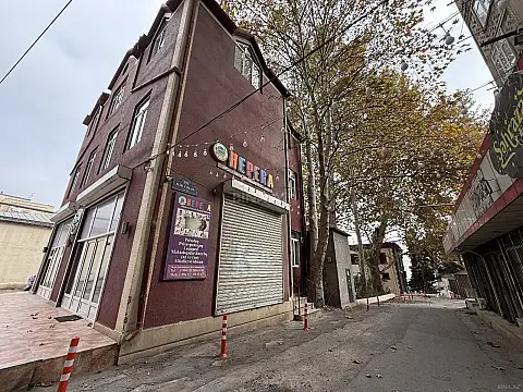 Kirayə verilir 8 otaqlı ofis 200 m² — Bakı, Memar Əcəmi yanı 8 otaq 200.00 m²